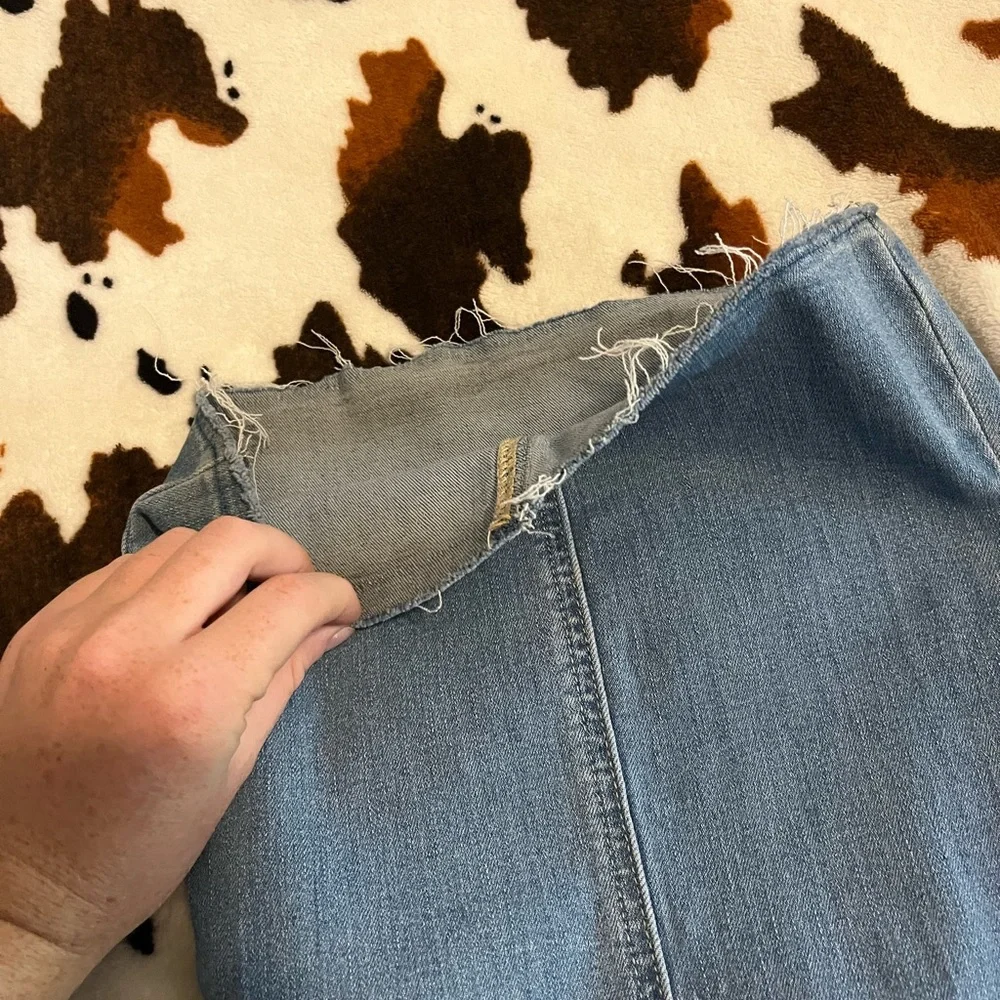 Seamed Flare Jeans - Picture 3 of 6